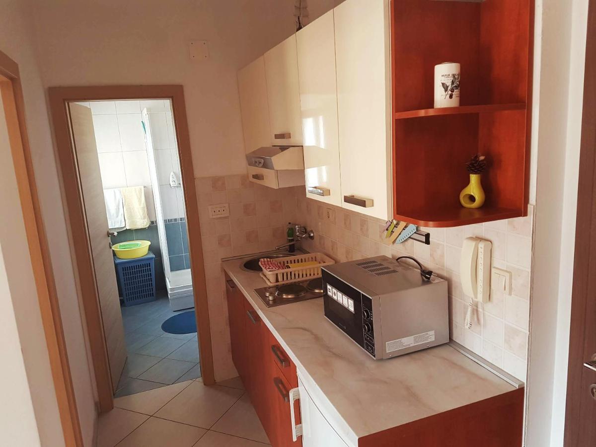 Apartmani Roic Stari Grad  Buitenkant foto